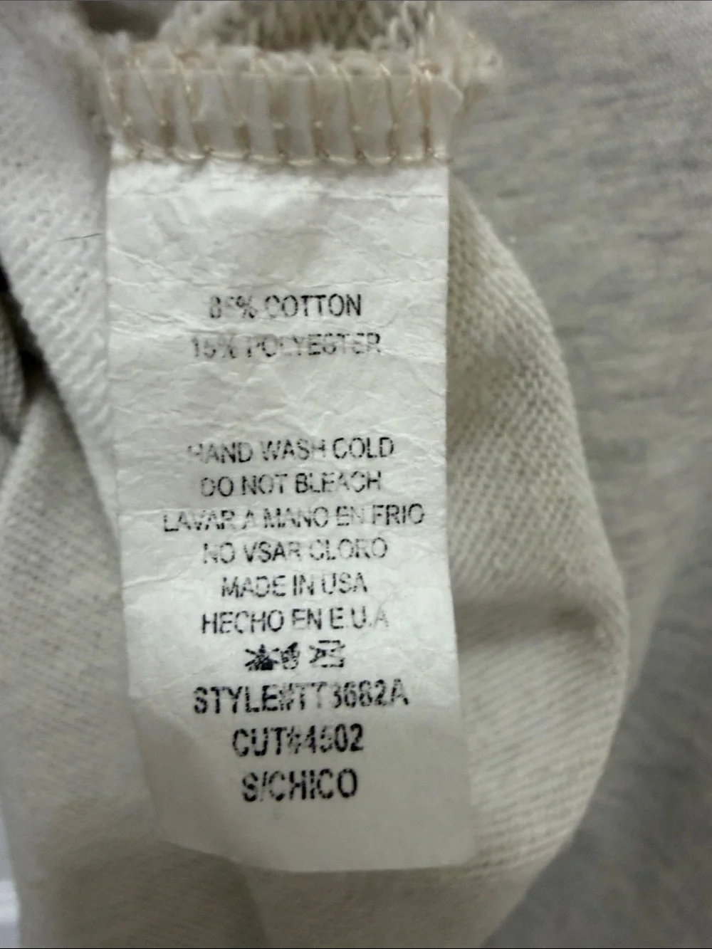Ces Femme Cream Graphic Pullover "DRINKS WELL WITH OTHERS" - Picture 6 of 6
